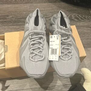 listing-status-banner